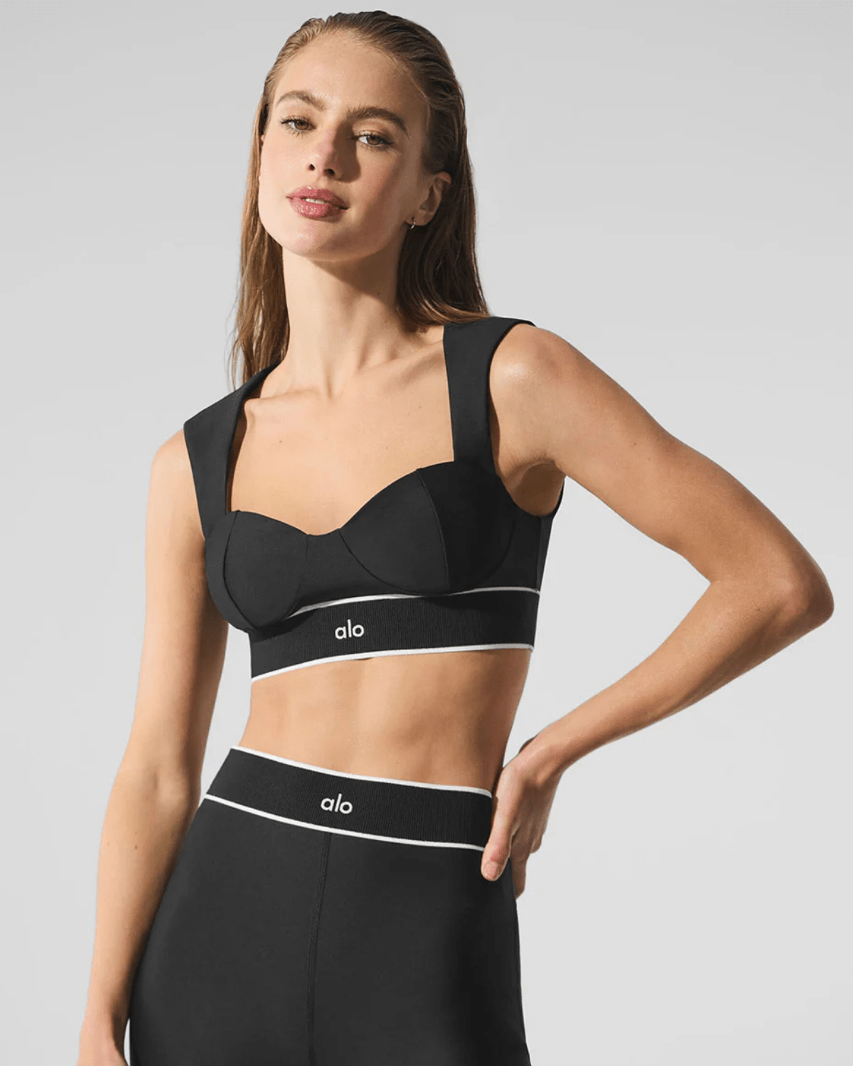 Top Alo Yoga Airlift Alignment